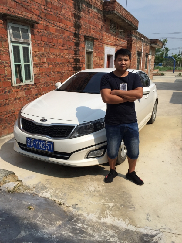 独坐街头的第一张照片--清远上门女婿服务网